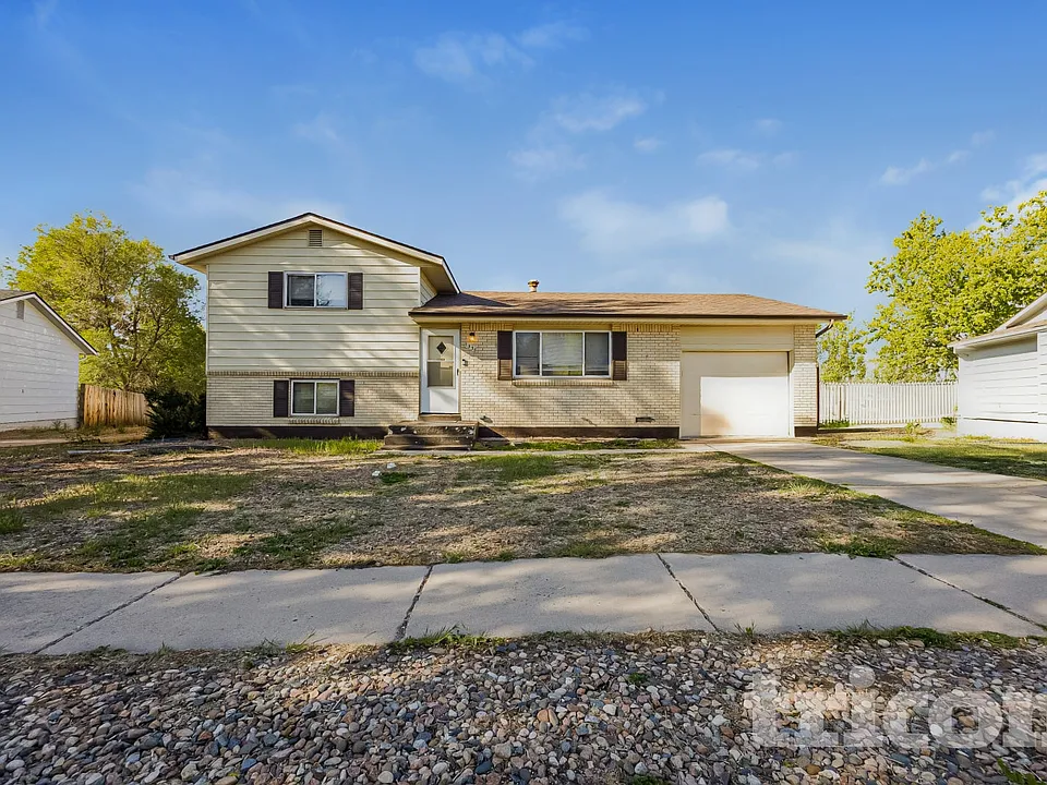 1338 Mears Dr