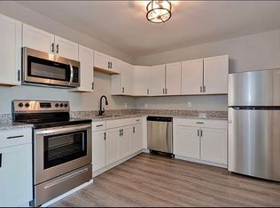 98 Bellingham St FLOOR 2, Woonsocket, RI 02895