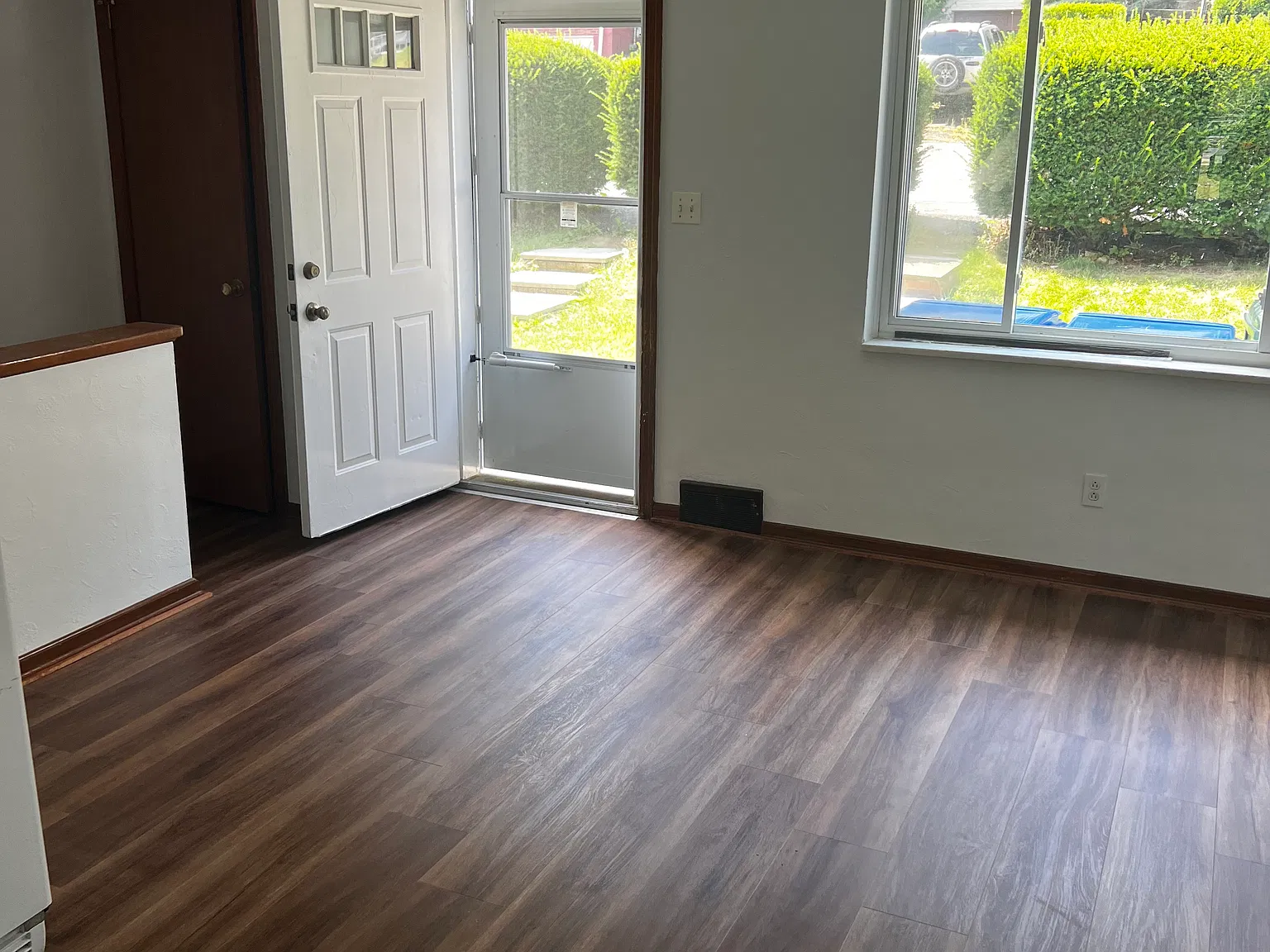 789 Cooke Dr — Photo 2
