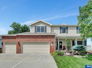 6109 S 94th St, Lincoln, NE 68526