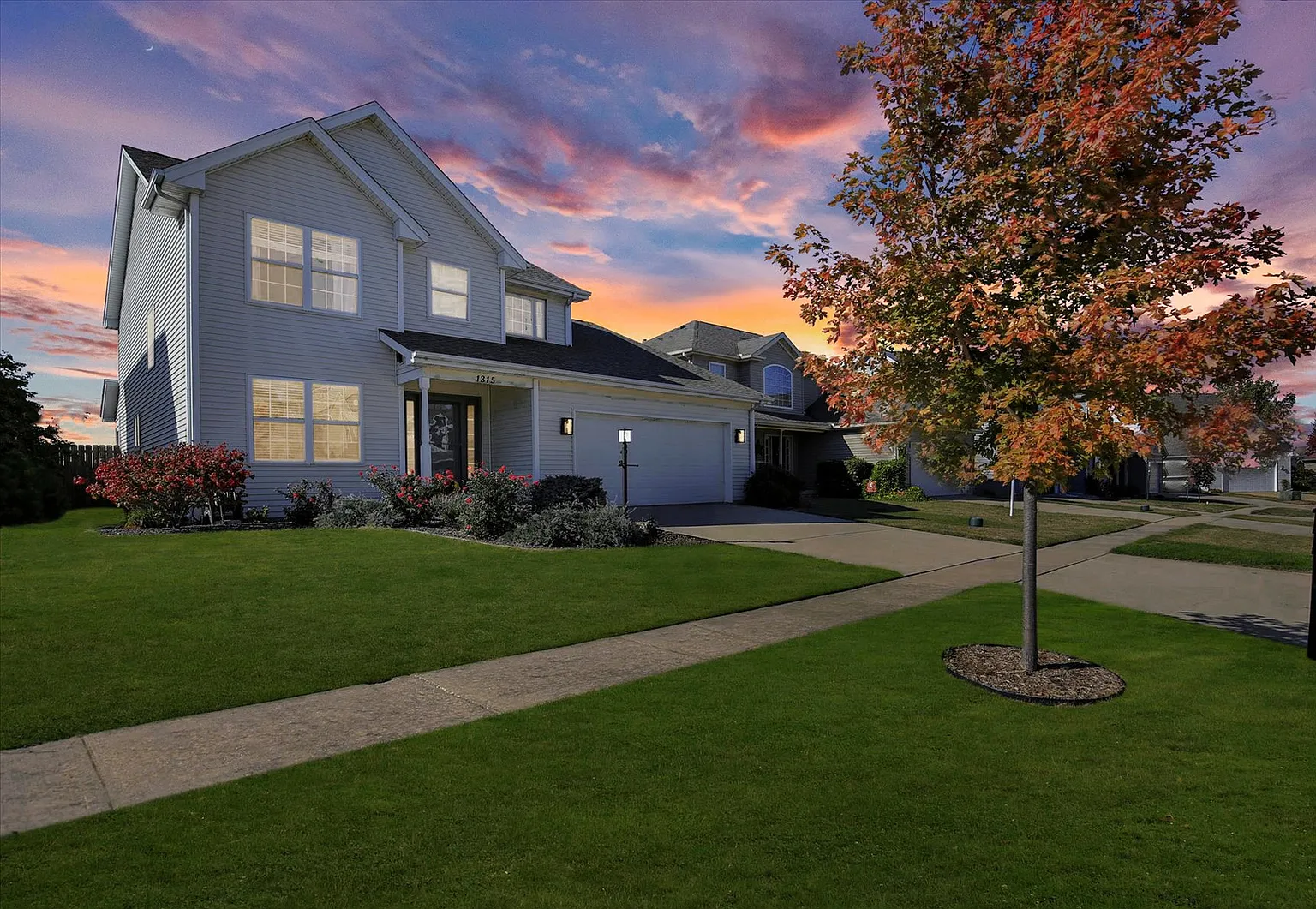 1315 W Ridge Ln photo 1