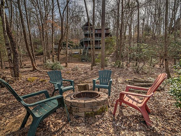 4th image of 51 Charity Ct