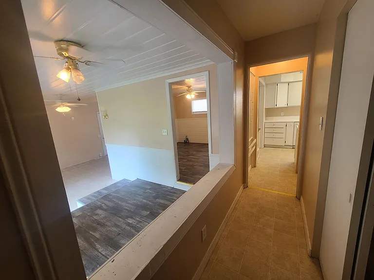 1509 N Main St — Photo 14