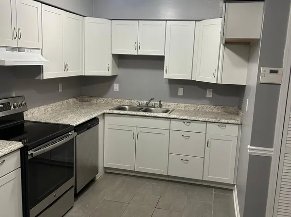 2713 Evans Mill Dr, Lithonia, GA 30058