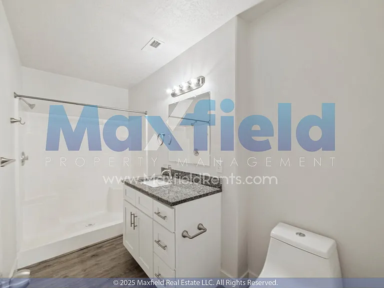 2737 E 750 N #4 — Photo 13