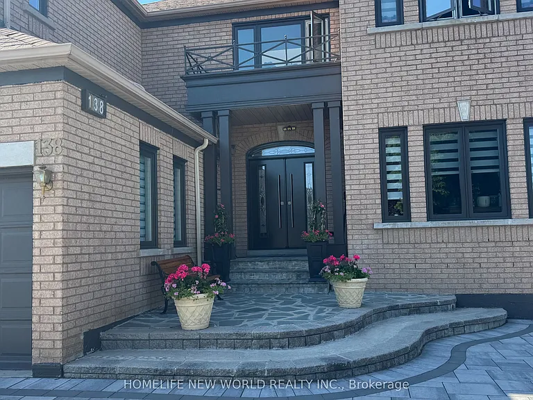 138 Mallory Ave #MAIN FLOOR — Photo 3