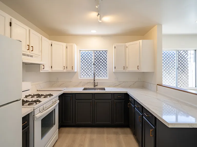 3330 Nile St — Photo 4