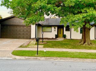 1109 N Hickory Pl, Broken Arrow, OK 74012