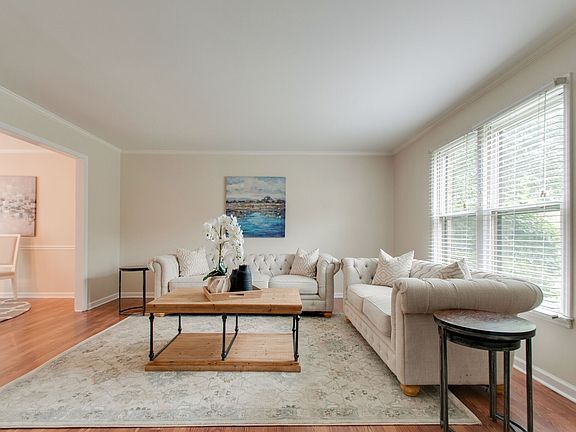 3rd image of 403 Westfield Dr