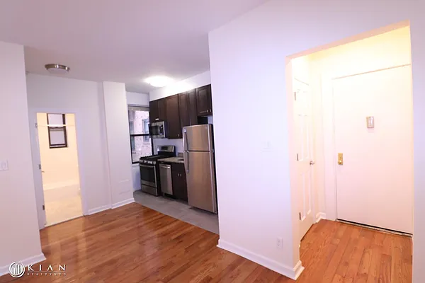 Rented by Kian Realty | media 5