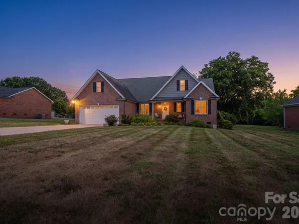 1855 Jetton Dr, Vale, NC 28168