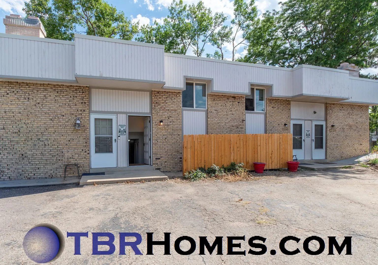 8656 W 62nd Pl — Photo 1