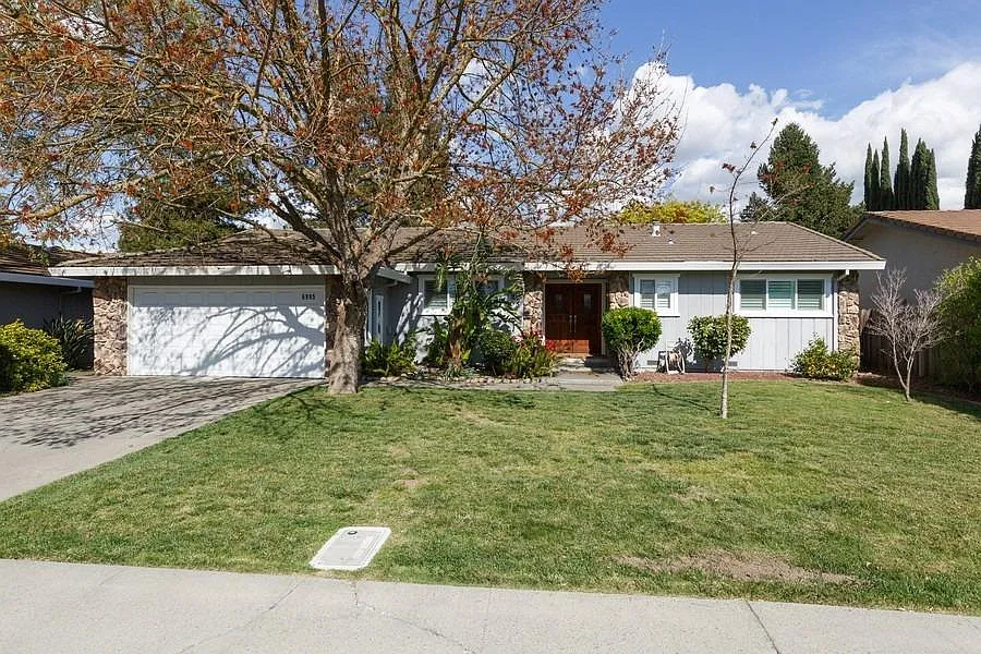 6995 Waterview Way photo 1