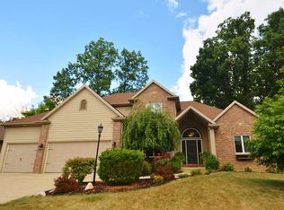 9912 Agora Dr, Fort Wayne, IN 46804