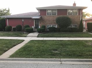 8000 N Overhill Ave, Niles, IL 60714