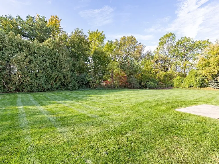 5841 Cottage Cir — Photo 8