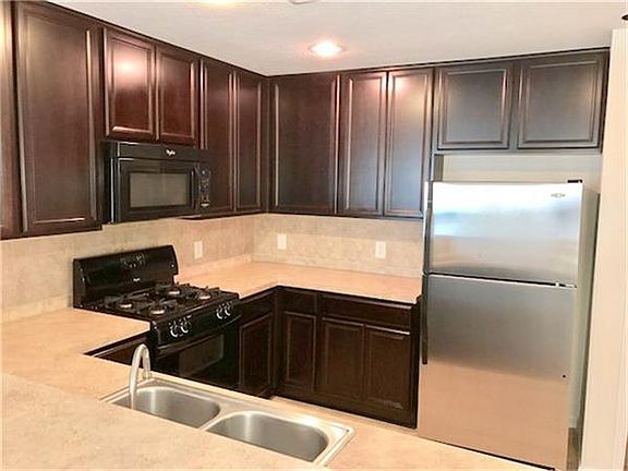 4th image of 12114 Martin Creek Ln