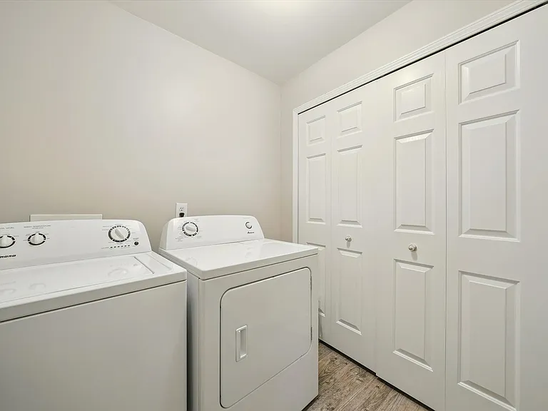 3317 Reeves Dr — Photo 1