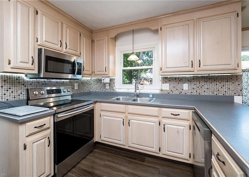 1st image of 111 Elise Pl
