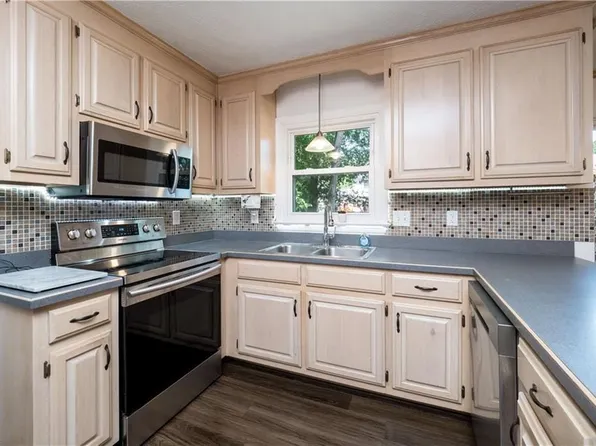 111 Elise Pl, Yorktown, VA 23693