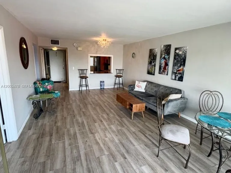 215 SE 3rd Ave #306C — Photo 7