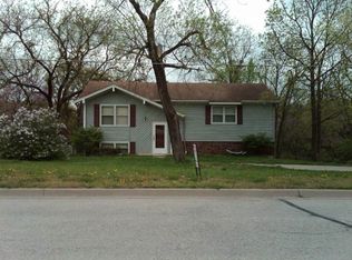 8615 Kill Creek Rd, De Soto, KS 66018