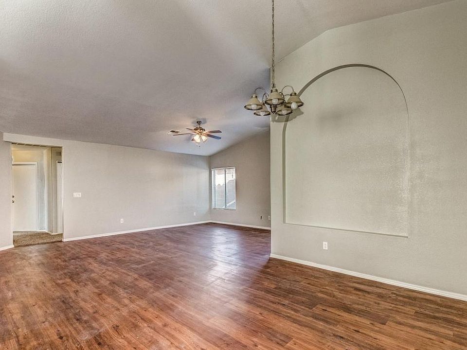 1st image of 650 W Sierra Madre Ave