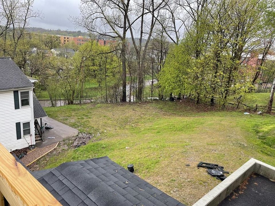 1st image of 165 E Spring Street
