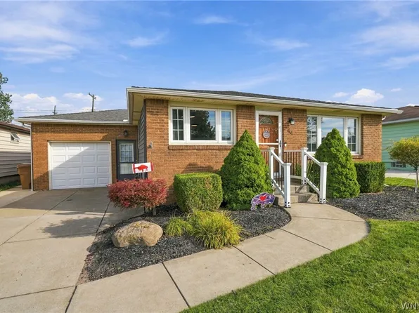 44 Poinciana Pkwy, Cheektowaga, NY 14225