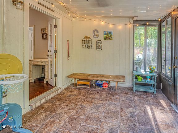 5th image of 5352 DARBY Way