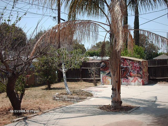 2nd image of 2257 Broadway Ave