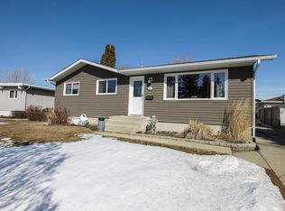 34 Glamorgan Dr, Strathcona County, AB T8A 2Y4