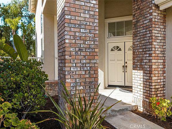 4th image of 823 S Parkglen Pl