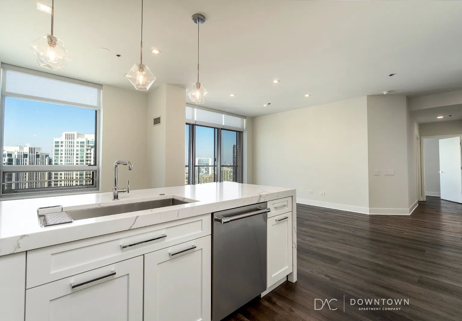 3 bed, 1738 sqft, $7,340 — Photo 1