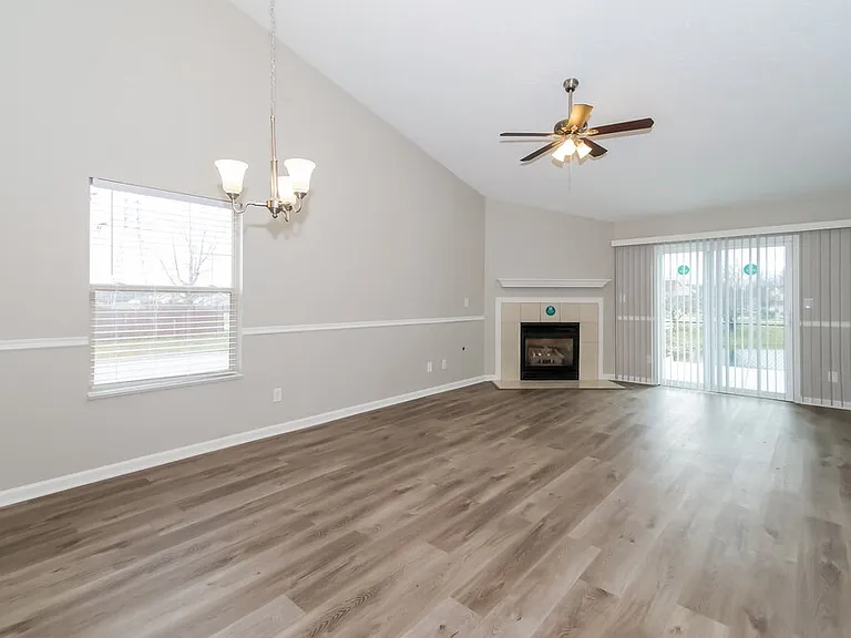 6101 Patoka Lake Dr — Photo 3