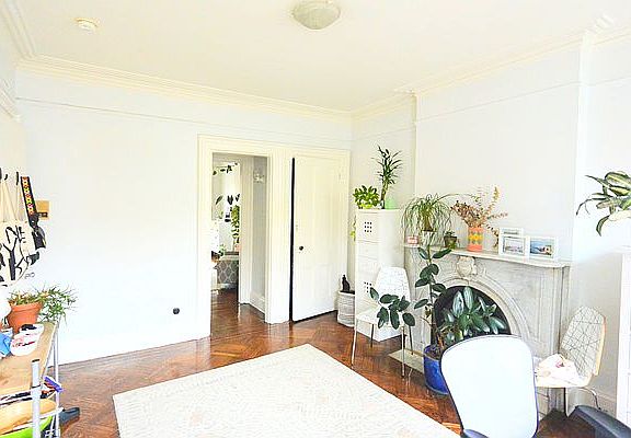 5th image of 310 Cumberland St APT 2