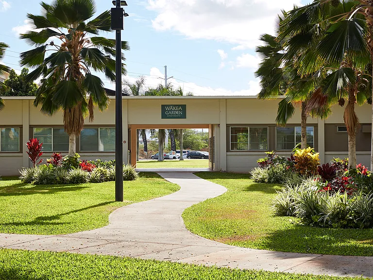 WakeaGardens_Exterior_EntrancePathway