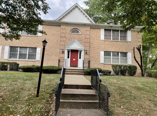10 S Irving St APT 8A, Ridgewood, NJ 07450