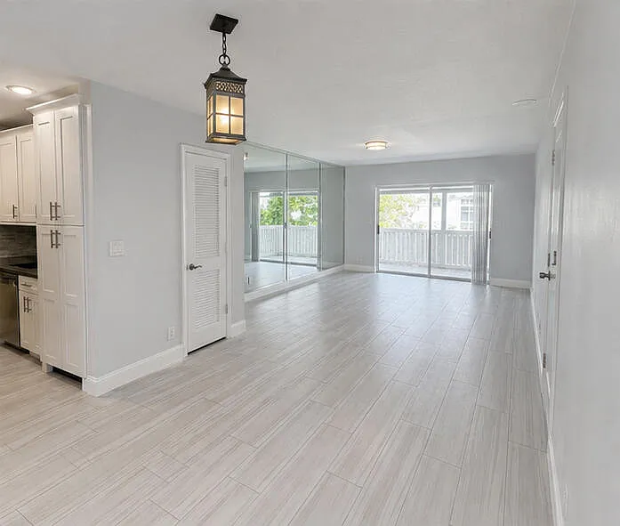 6521 Bay Club Dr #4