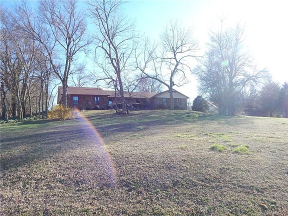3rd image of 9104 Colonial Dr
