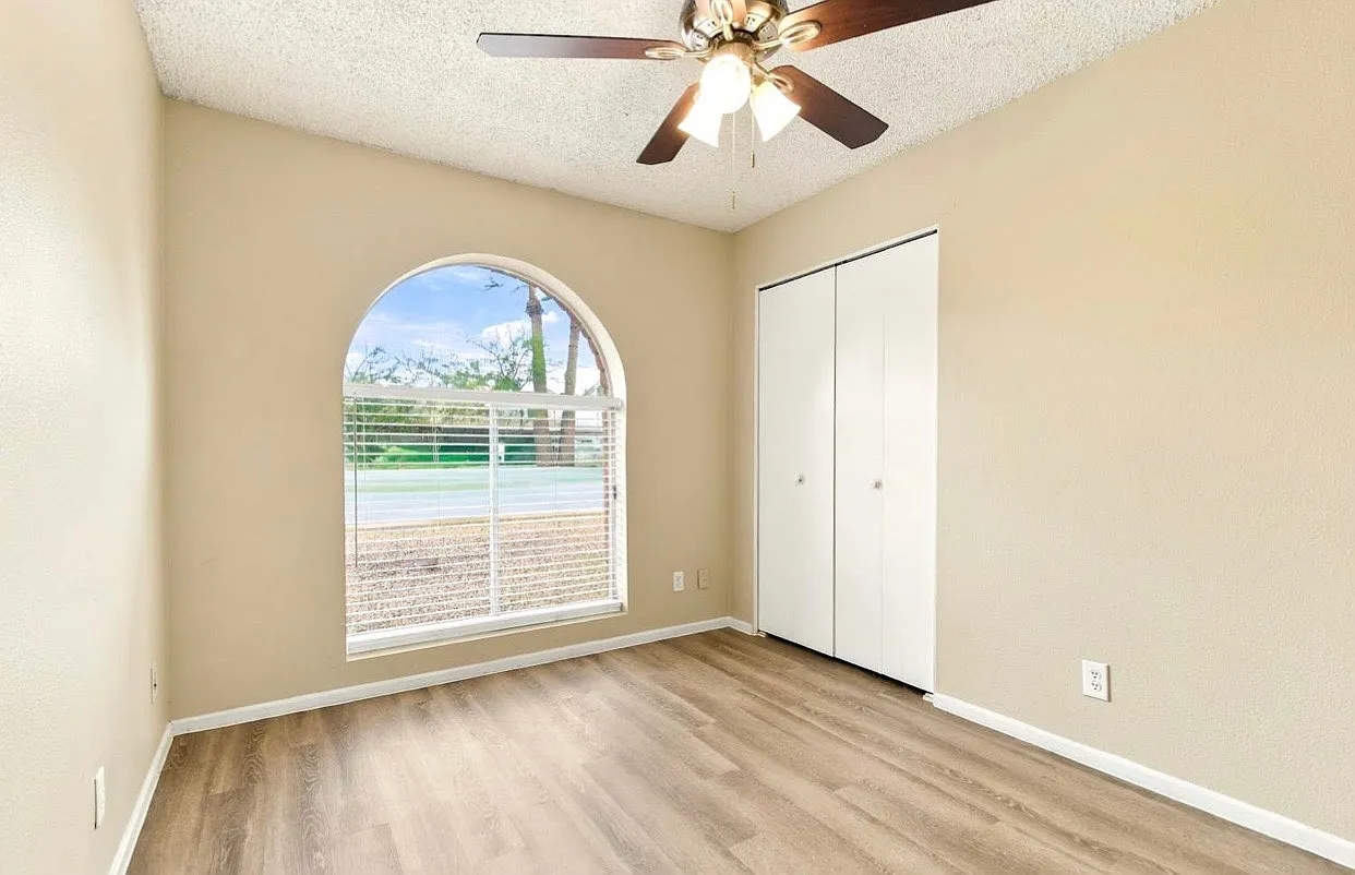 3 bed, 1448 sqft, $2,075 — Photo 4