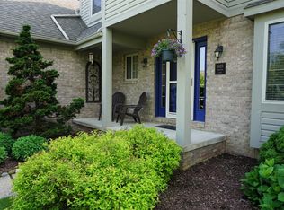 1423 Carston Ln, Chelsea, MI 48118