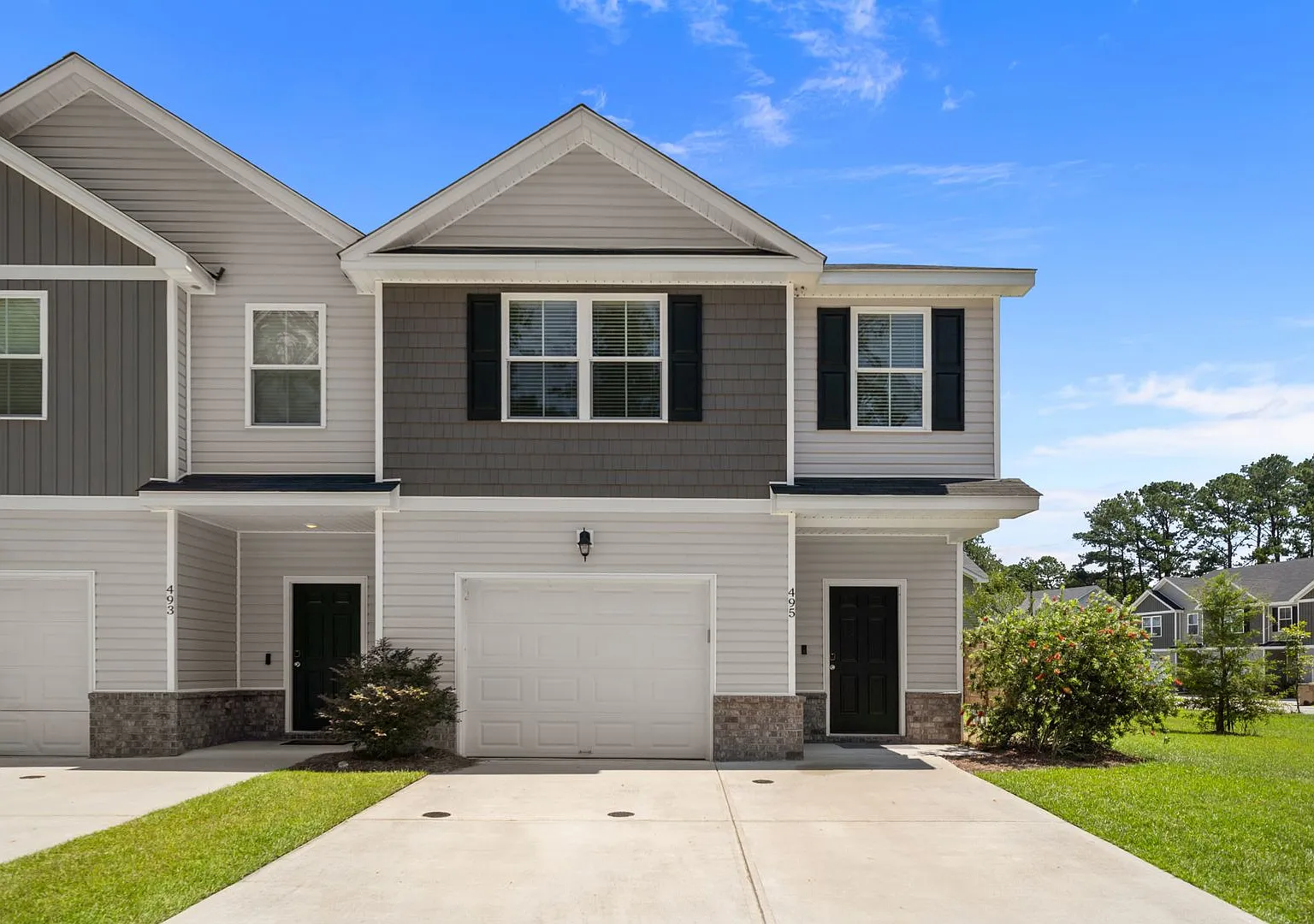 Stunning 3 Bedroom Townhome in Towne Park, Pooler GA — Photo 1