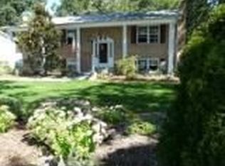 5915 Valley View Dr, Alexandria, VA 22310