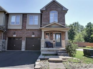 45 Royal Winter Dr #9, Hamilton, ON L0R1C0