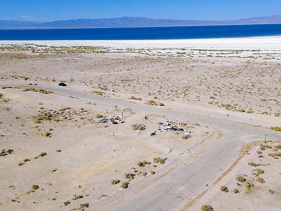 3rd image of 778 Kahoolawe Ave