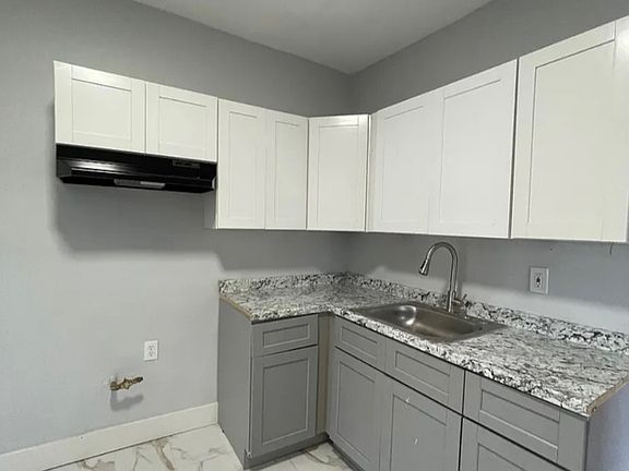 2nd image of 53 Tillinghast St #L2