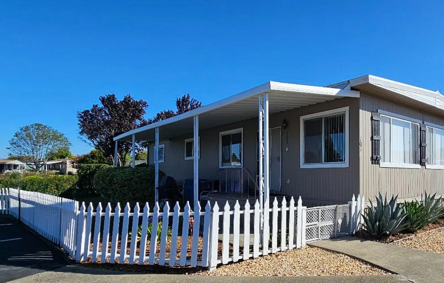 2 bed, $2,495 — Photo 3