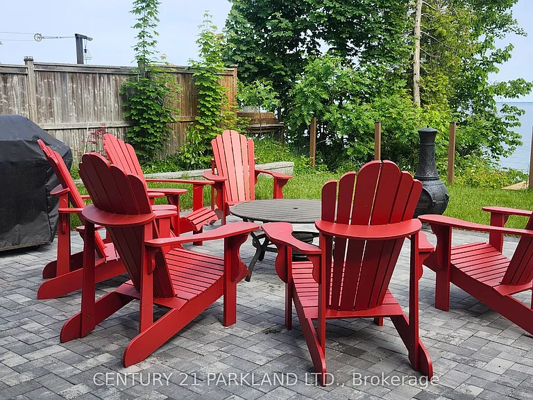 15 Stanley Ave — Photo 38