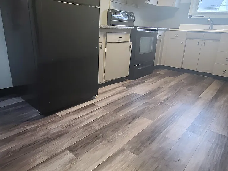 Kitchen with eat-in area